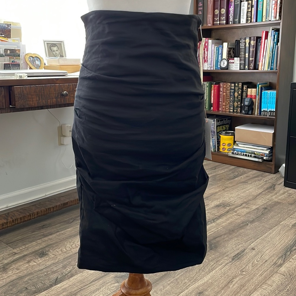 Black lined skirt from Nicole Miller Artelier
